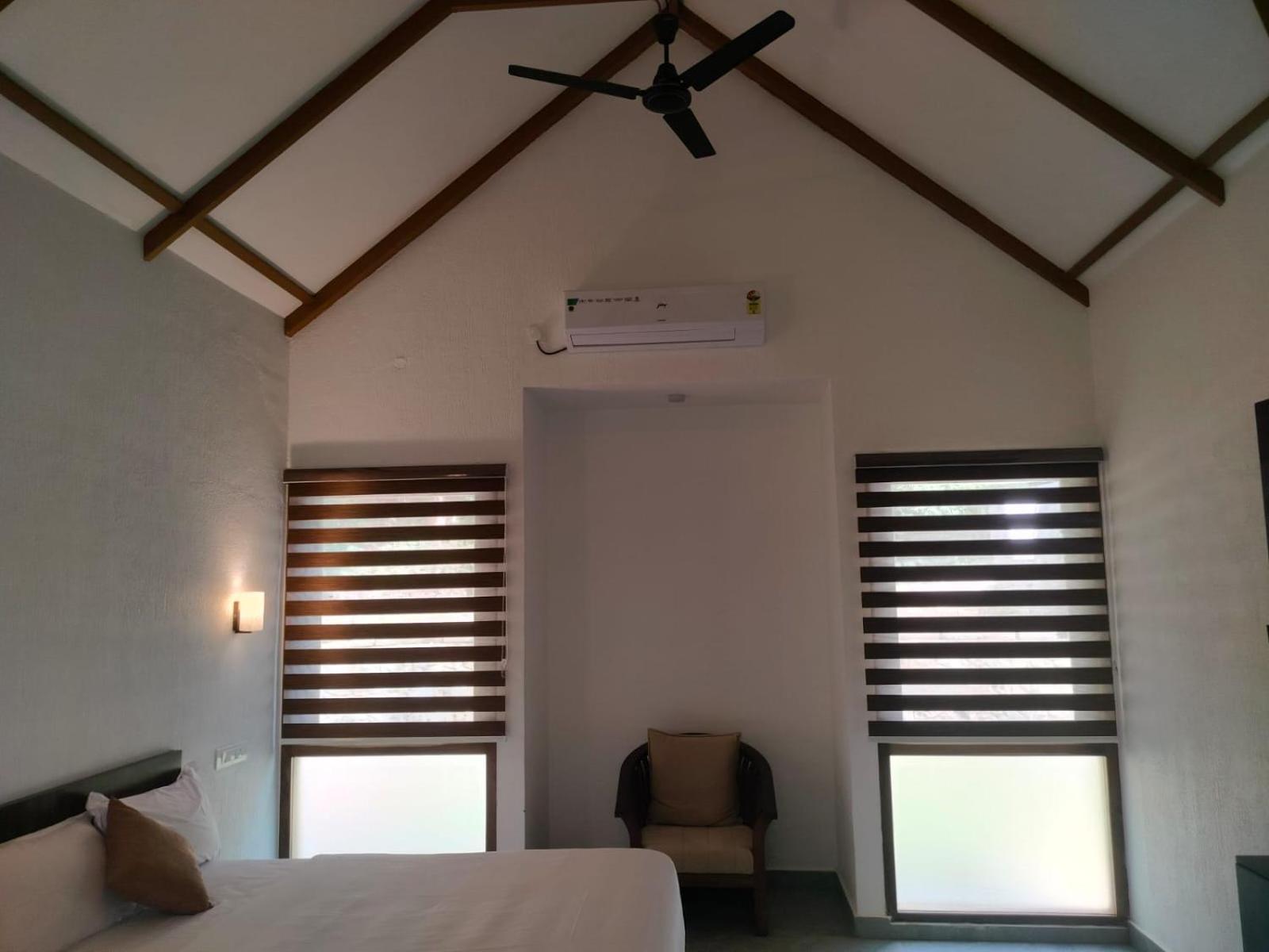 Mystic Trees, Kumily Apartment Thekkady Bagian luar foto